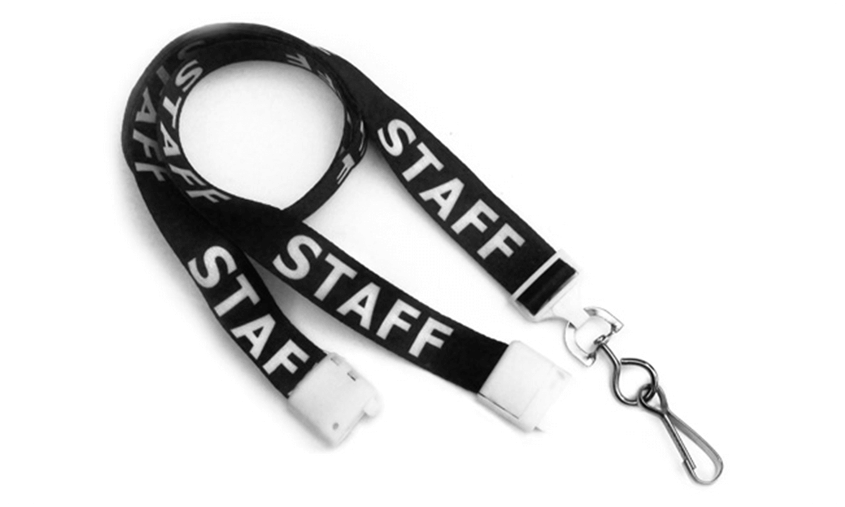 Laccetti porta badge in satin pre-stampati "STAFF" di 15 mm con gancio metallico girevole e clip di sicurezza
