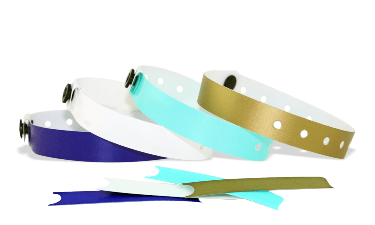 Braccialetti in plastica senza personalizzazione con tagliando staccabile 13 mm