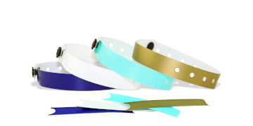 Braccialetti in plastica senza personalizzazione con tagliando staccabile 13 mm